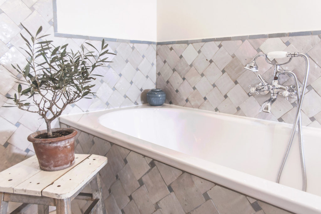 Antibes Rental - Maison du Village - Bathroom