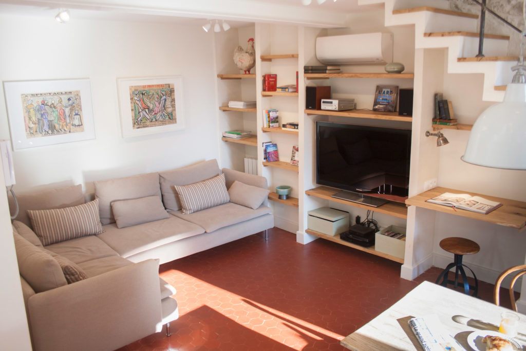 Antibes Rental - Maison du Village - Living Room