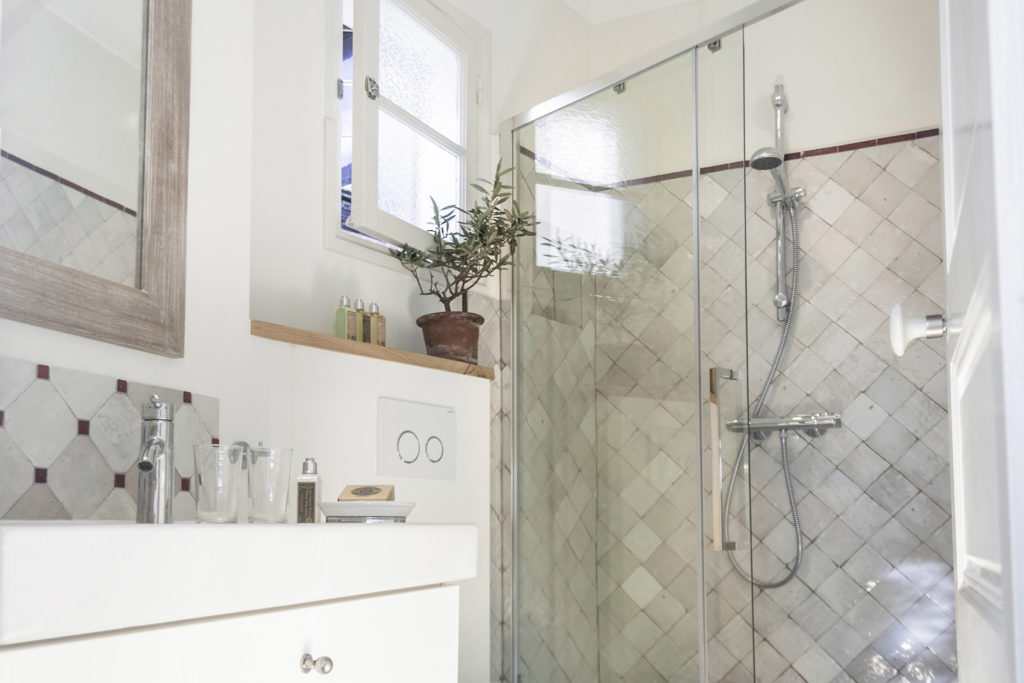 Antibes Rental - Maison du Village - Bathroom