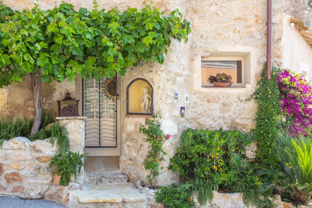 Antibes Rental - Clos des Vignes - entrance